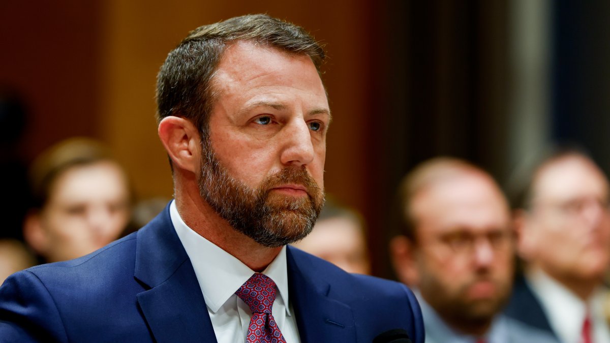 Rand Paul Challenges Mullin on Violent Rhetoric at DHS